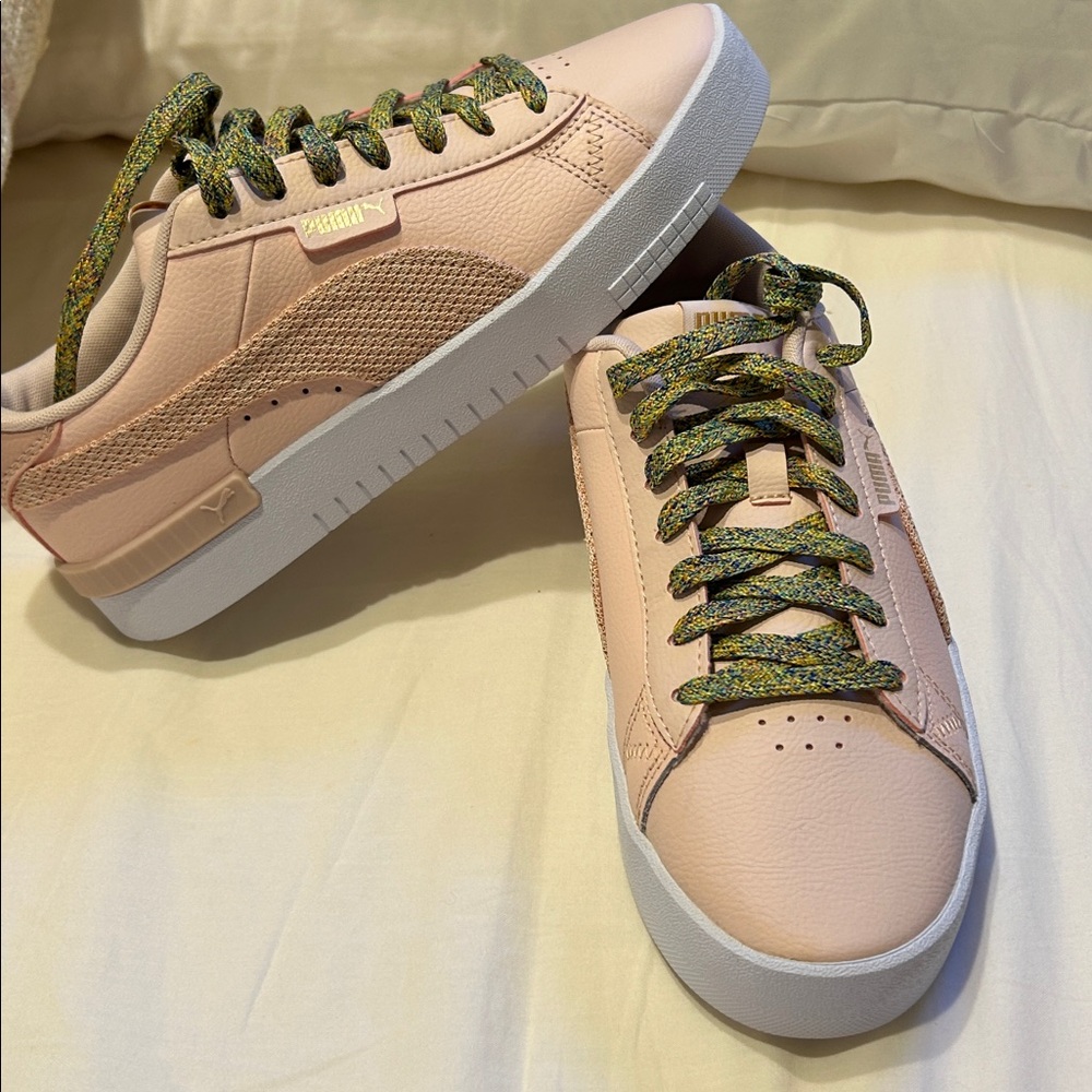 Puma Blush Sneakers with Multicolor Laces